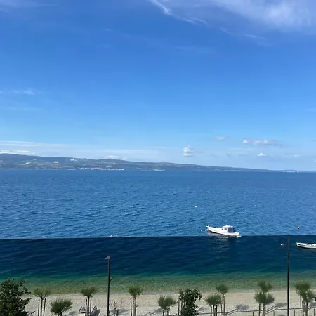 Infinity N5 Brzet * Omiš