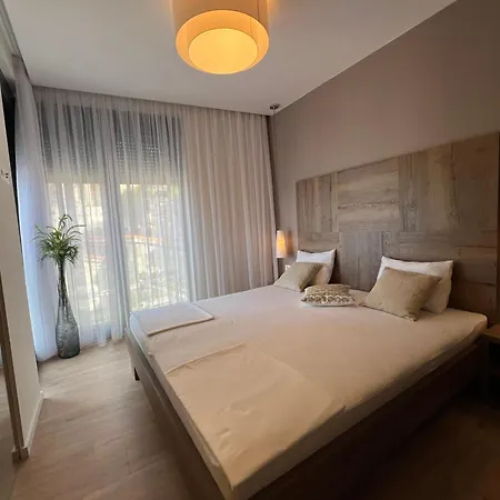 Infinity N5 Brzet Apartman Omis