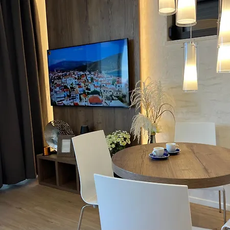 Infinity N5 Brzet Omiš