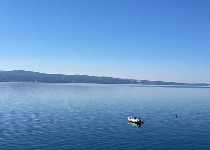 Infinity N5 Brzet * Omiš